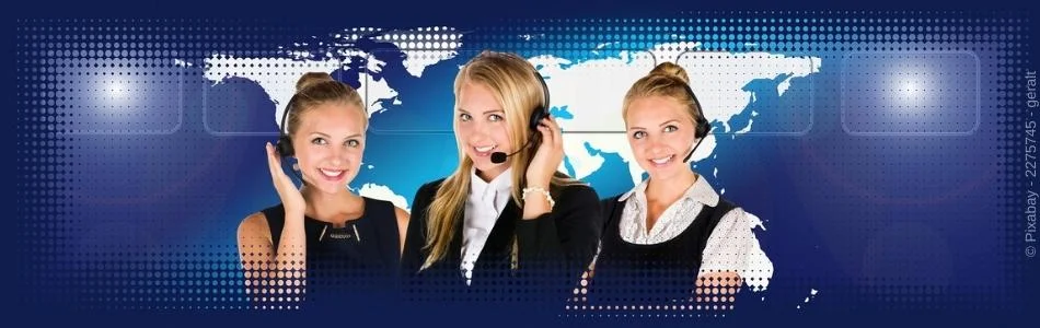 Telefonservice mit drei Damen - aus dem Artikel - So sind Sie auch als Einzelunternehmen immer telefonisch erreichbar